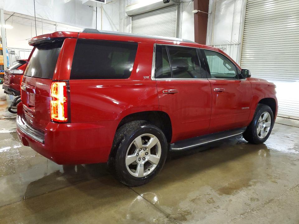 61107166 :رقم المزاد ، 1GNSKCKC5FR142139 vin ، 2015 Chevrolet Tahoe مزاد بيع