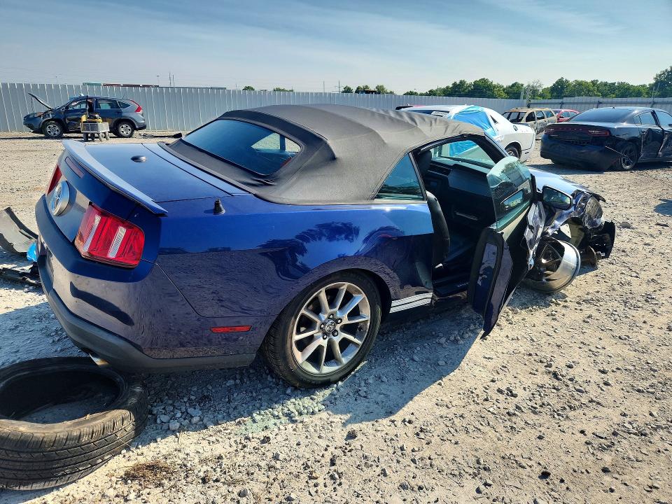 61031606 :رقم المزاد ، 1ZVBP8EN0A5118848 vin ، 2010 Ford Mustang مزاد بيع