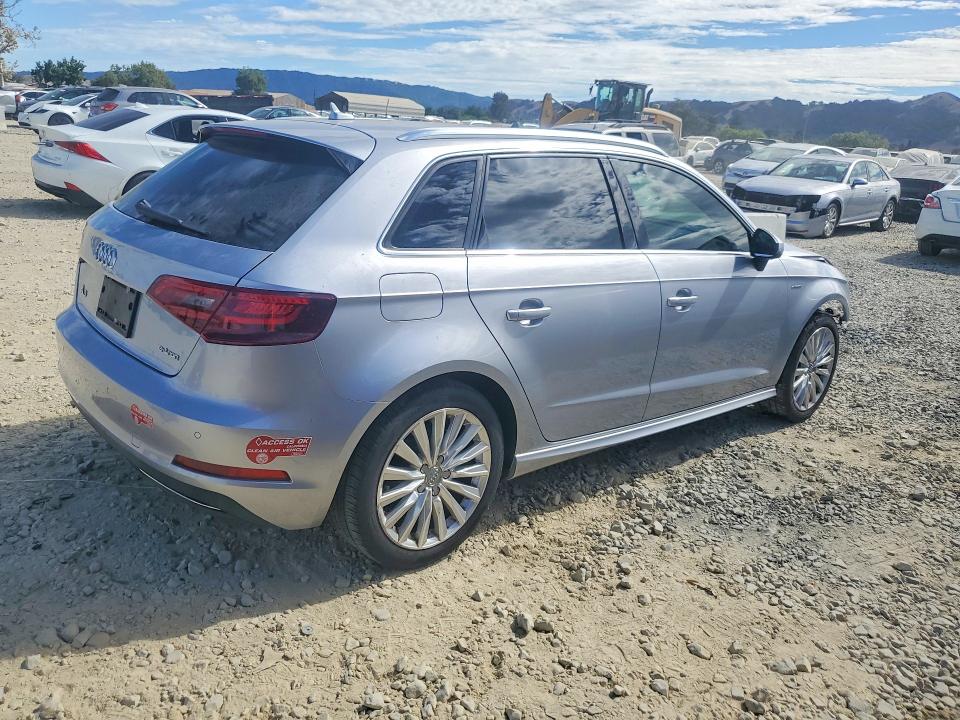 61937676 :رقم المزاد ، WAUTPBFF3GA107061 vin ، 2016 Audi A3 مزاد بيع