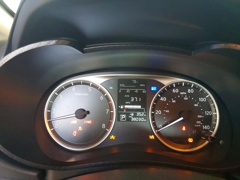 Продажа на аукционе авто 2021 Nissan Versa, vin: 3N1CN8DV5ML814370, номер лота: 62032136