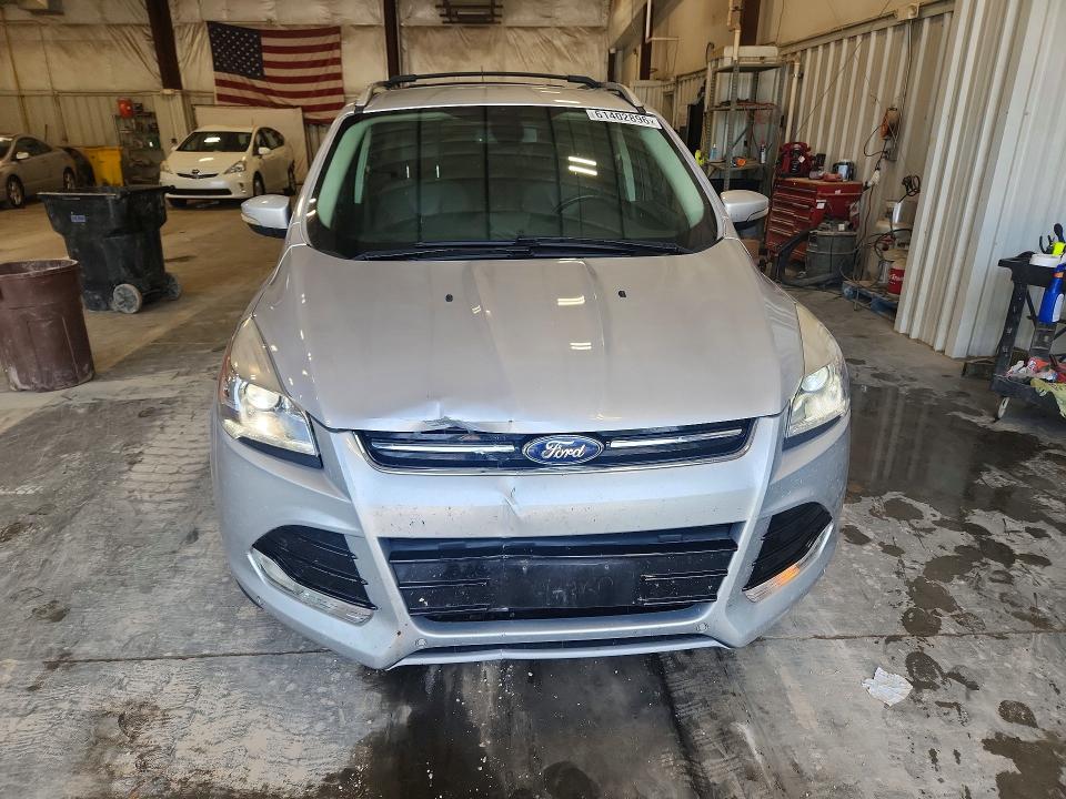 2013 Ford Escape მანქანა იყიდება აუქციონზე, vin: 1FMCU9J90DUB56326, აუქციონის ნომერი: 61402896