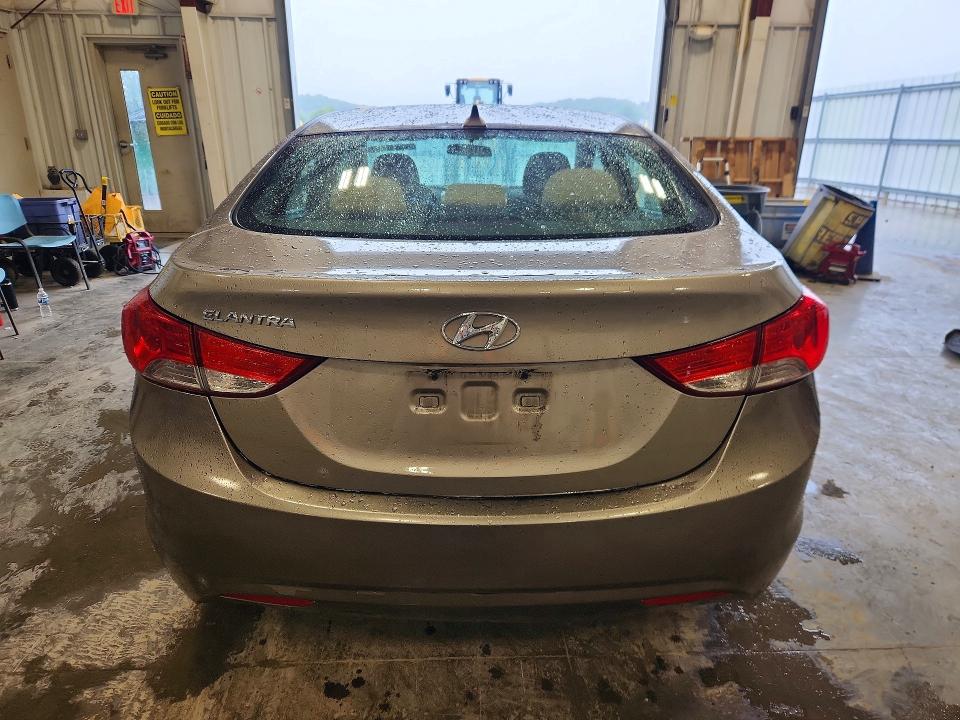 63673106 :رقم المزاد ، 5NPDH4AE5DH394034 vin ، 2013 Hyundai Elantra مزاد بيع