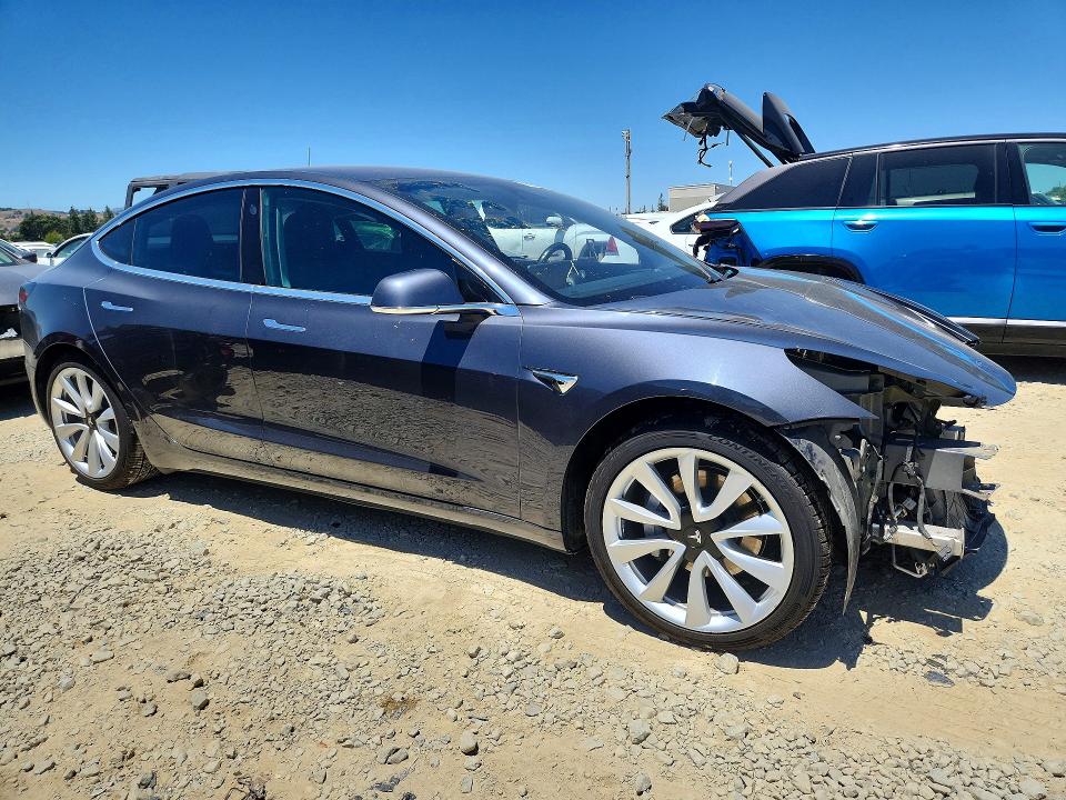 Продажа на аукционе авто 2018 Tesla Model 3, vin: 5YJ3E1EB4JF145382, номер лота: 60024666