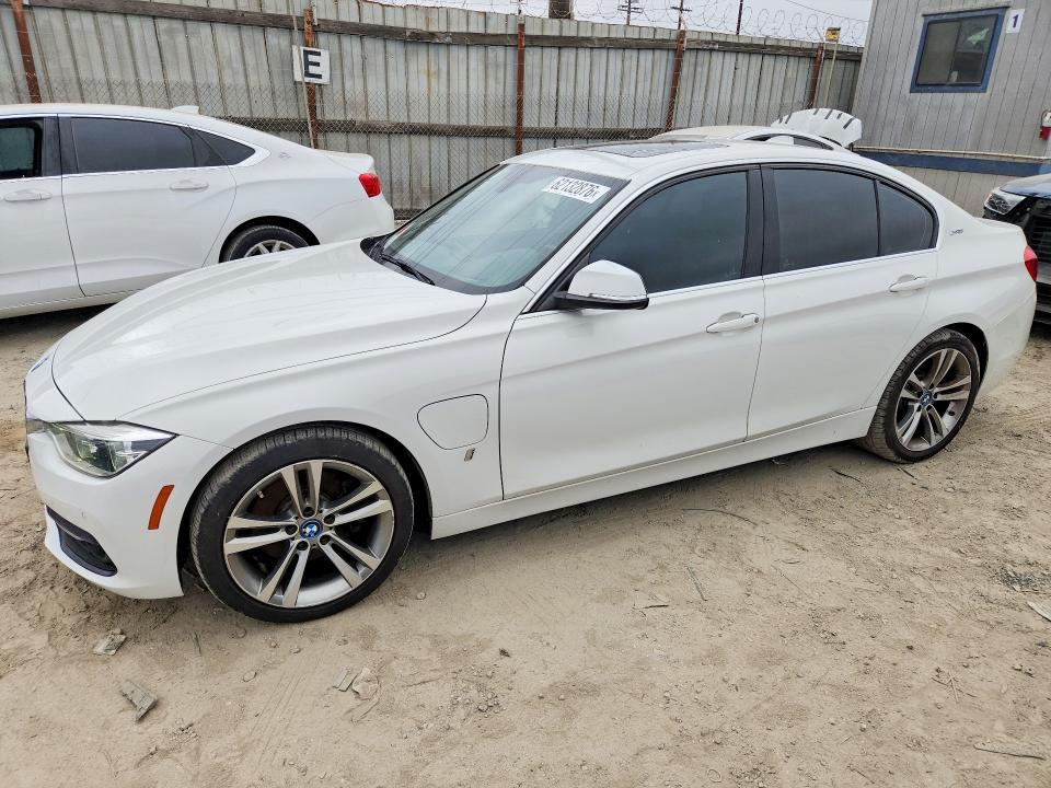 2017 Bmw 330e მანქანა იყიდება აუქციონზე, vin: WBA8E1C53HK480002, აუქციონის ნომერი: 62132876