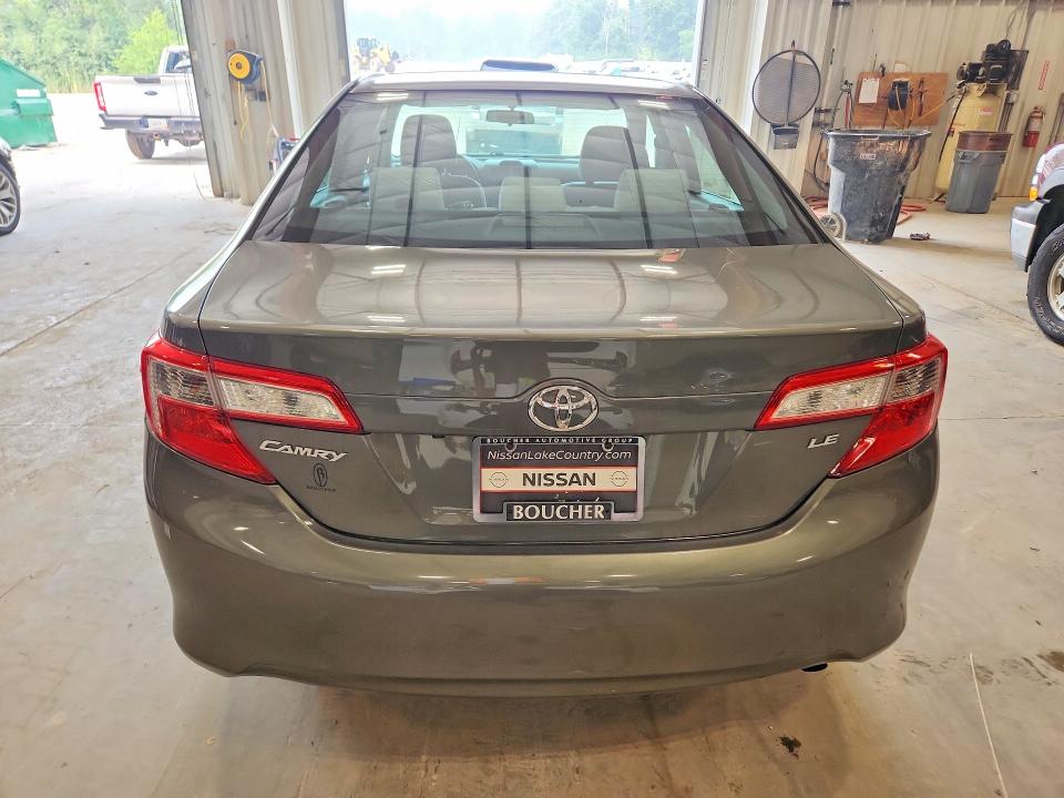 60674616 :رقم المزاد ، 4T4BF1FK6ER385782 vin ، 2014 Toyota Camry مزاد بيع