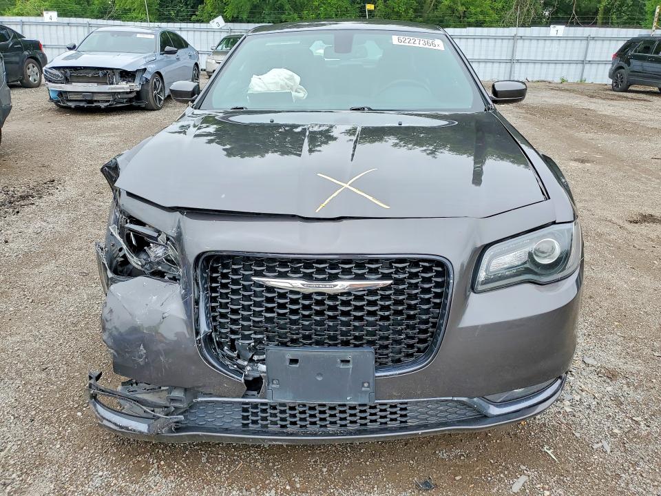 Продаж на аукціоні авто 2017 Chrysler 300, vin: 2C3CCABG0HH653282, номер лоту: 62227366