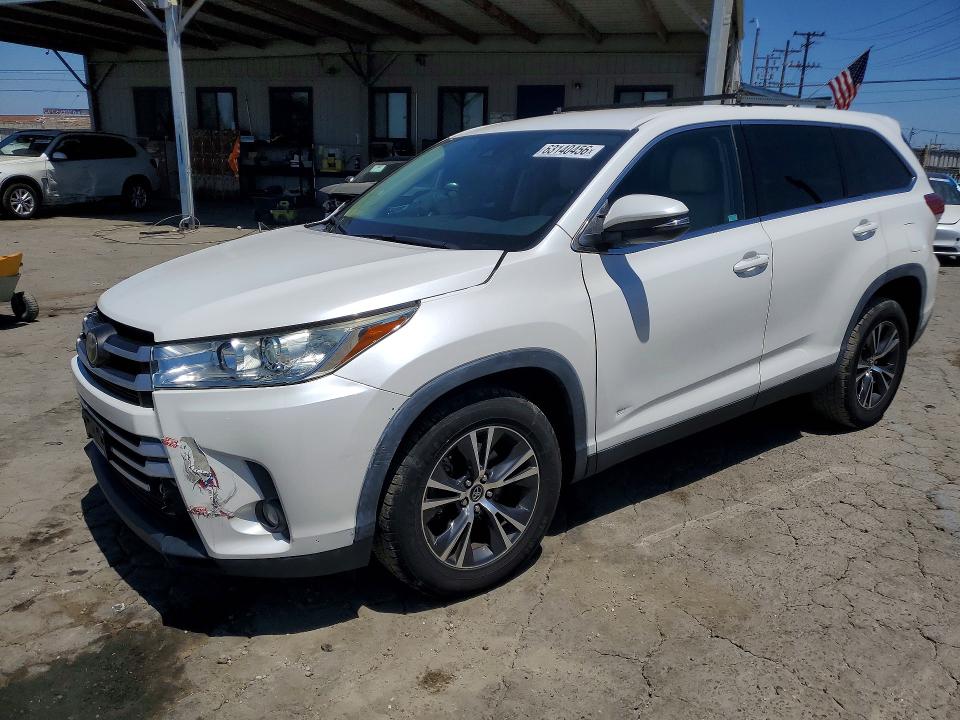 63140456 :رقم المزاد ، 5TDZZRFH1KS365317 vin ، 2019 Toyota Highlander مزاد بيع