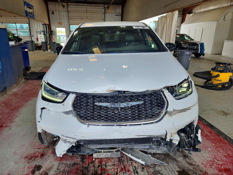 Продажа на аукционе авто 2025 Chrysler Pacifica, vin: 2C4RC1BG8SR519871, номер лота: 62446776