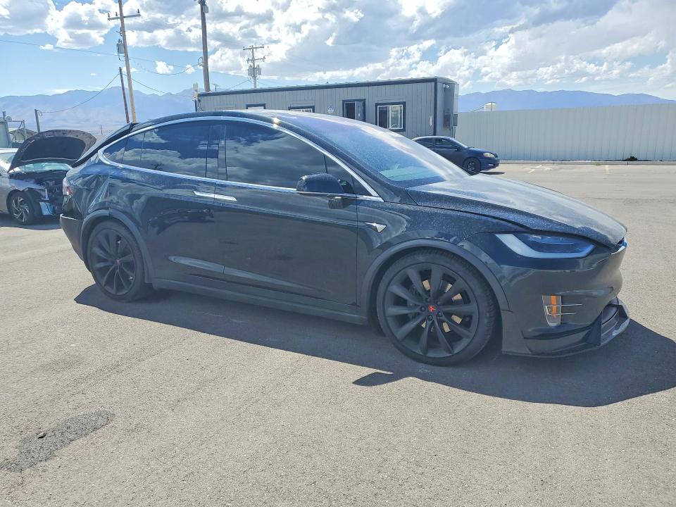 2018 Tesla Model X მანქანა იყიდება აუქციონზე, vin: 5YJXCBE28JF123365, აუქციონის ნომერი: 60425746