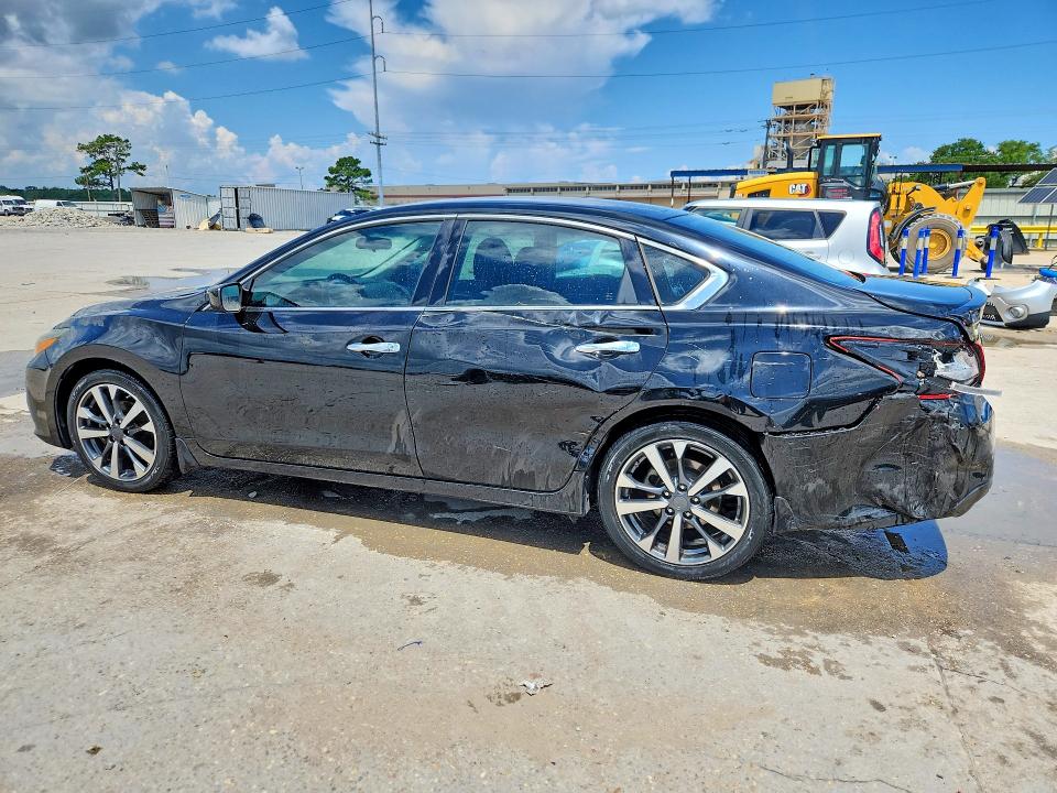 2017 Nissan Altima მანქანა იყიდება აუქციონზე, vin: 1N4AL3AP4HC123731, აუქციონის ნომერი: 60024176