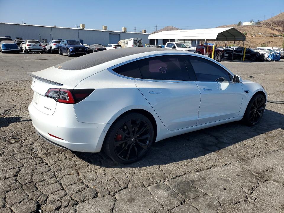 Продажа на аукционе авто 2018 Tesla Model 3, vin: 5YJ3E1EB1JF106507, номер лота: 63165656