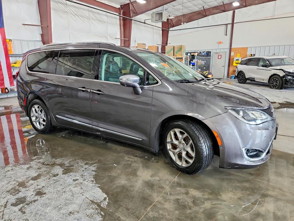 Продажа на аукционе авто 2017 Chrysler Pacifica, vin: 2C4RC1GG7HR754554, номер лота: 62279566