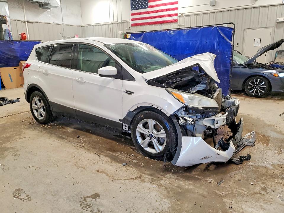 2014 Ford Escape მანქანა იყიდება აუქციონზე, vin: 1FMCU9GXXEUB65543, აუქციონის ნომერი: 62710346