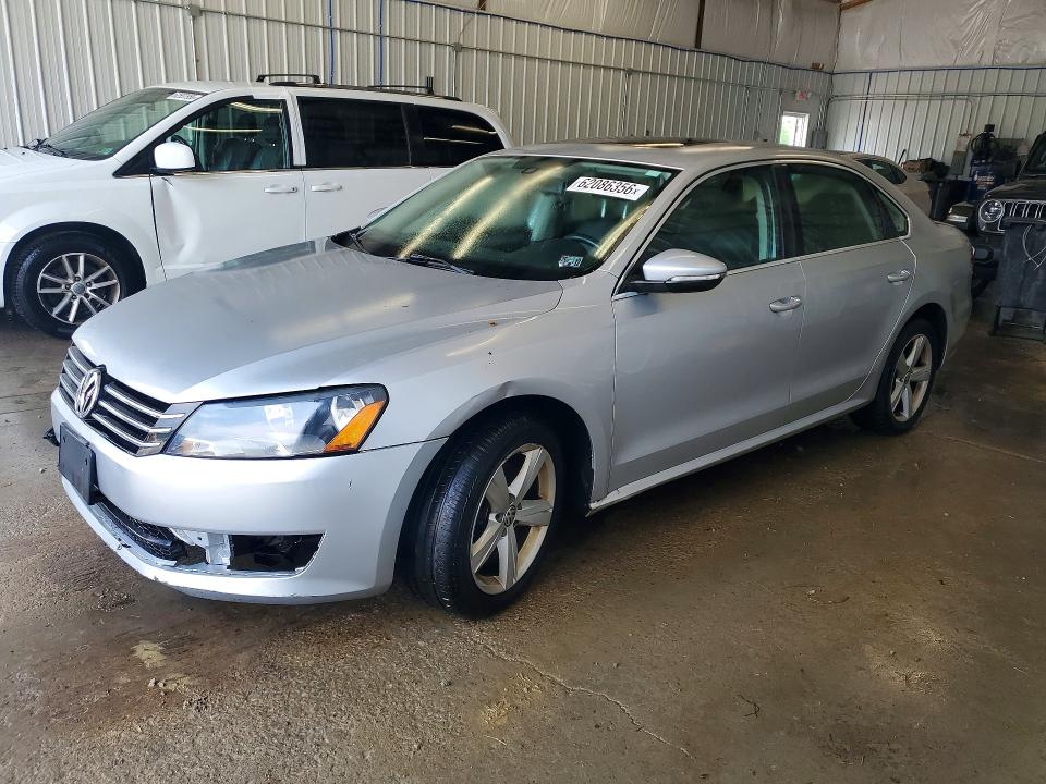 62086356 :رقم المزاد ، 1VWBN7A3XCC089927 vin ، 2012 Volkswagen Passat مزاد بيع