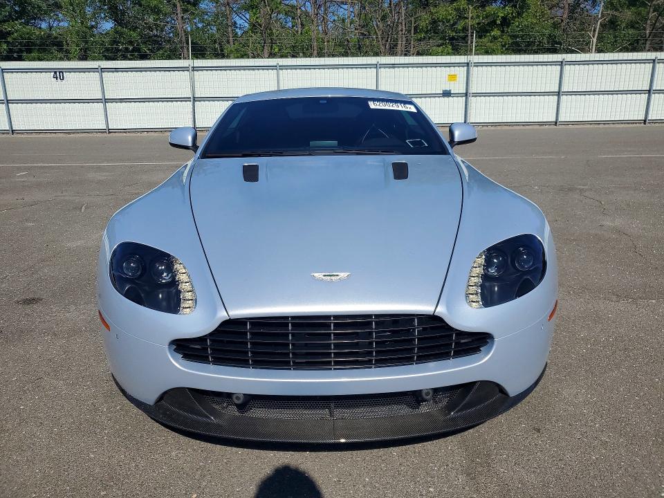 62002916 :رقم المزاد ، SCFEKBDL4GGC20568 vin ، 2016 Aston Martin V8 مزاد بيع
