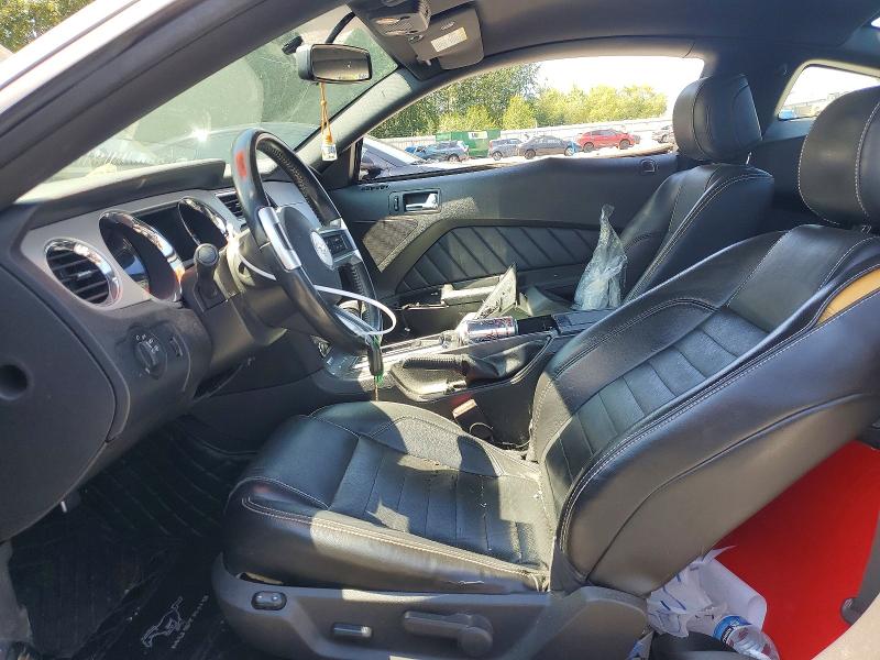 61435136 :رقم المزاد ، 1ZVBP8AM2D5227121 vin ، 2013 Ford Mustang مزاد بيع