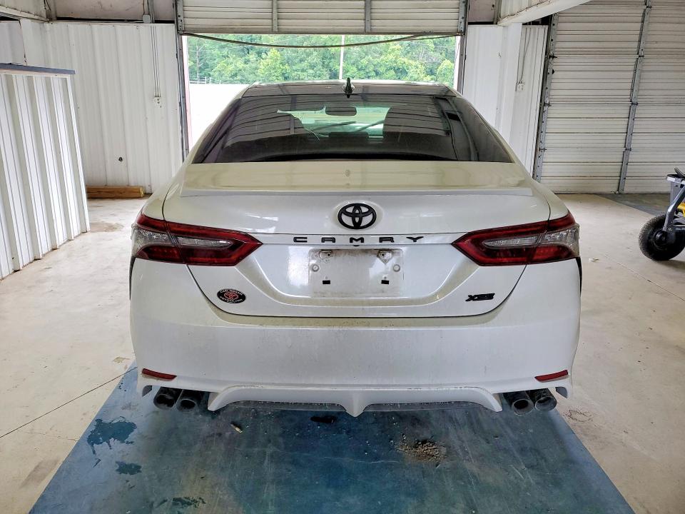 2022 Toyota Camry მანქანა იყიდება აუქციონზე, vin: 4T1K61AK7NU006662, აუქციონის ნომერი: 61236336