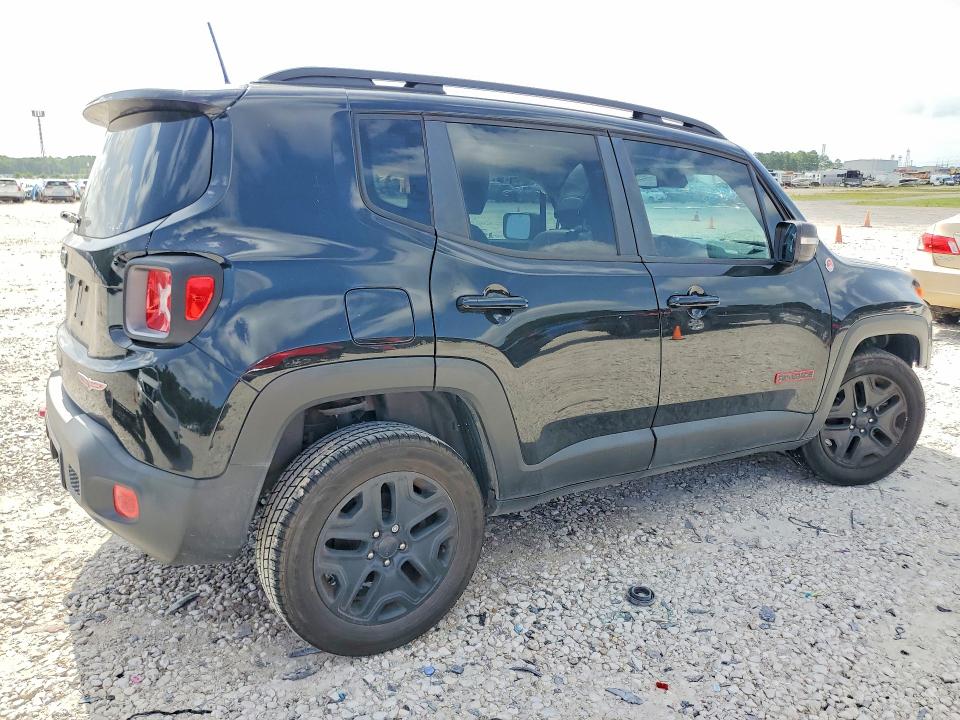 61395936 :رقم المزاد ، ZACCJBCB0JPH04634 vin ، 2018 Jeep Renegade مزاد بيع
