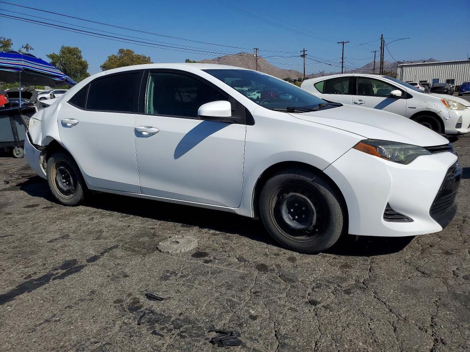 Продаж на аукціоні авто 2017 Toyota Corolla, vin: 5YFBURHE6HP679825, номер лоту: 61434876