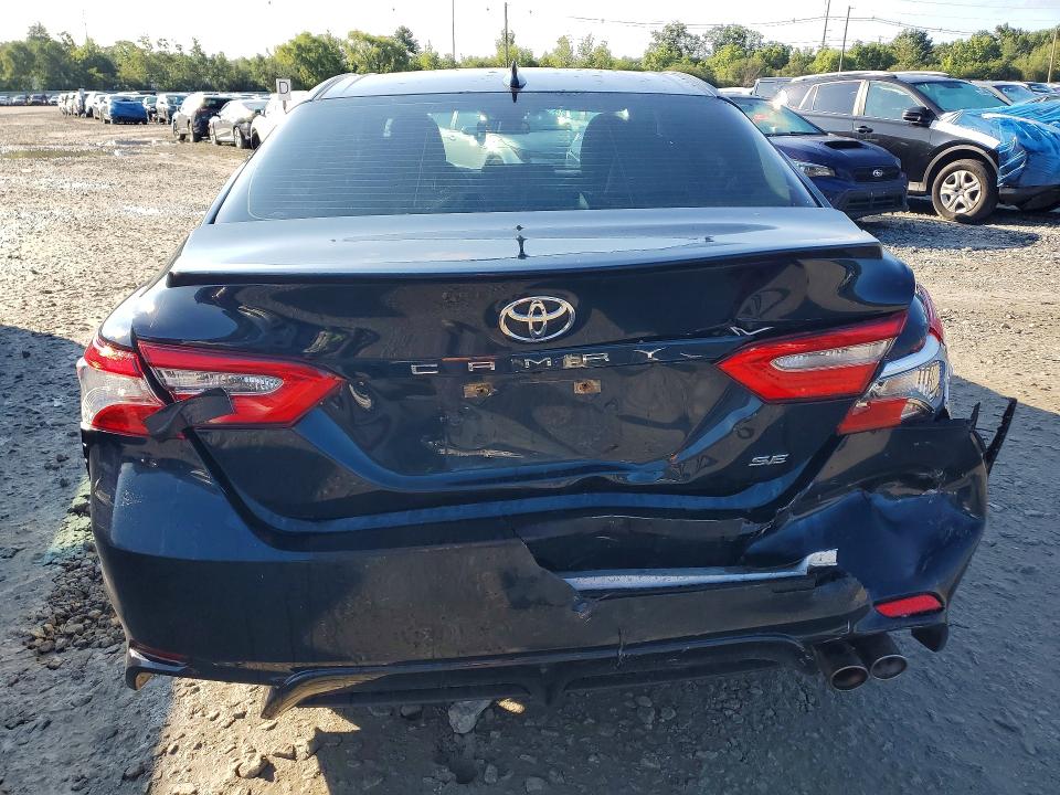 63172676 :رقم المزاد ، 4T1B11HK1KU685666 vin ، 2019 Toyota Camry مزاد بيع