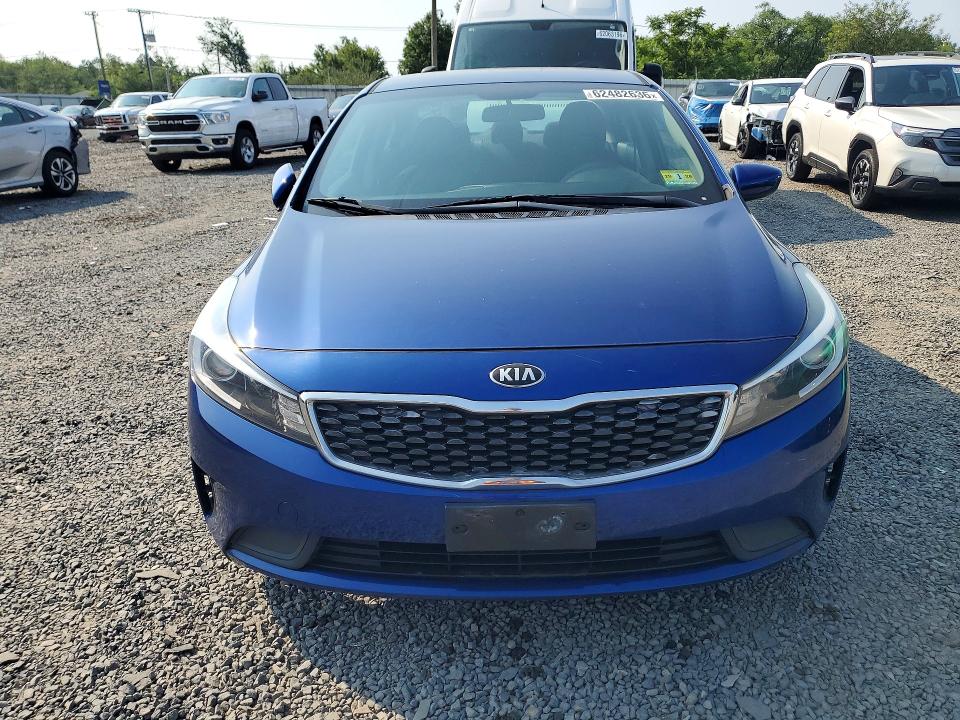 62482636 :رقم المزاد ، 3KPFK4A79HE139117 vin ، 2017 Kia Forte مزاد بيع
