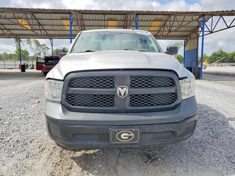 62401166 :رقم المزاد ، 3C6JR6AGXKG511293 vin ، 2019 Ram 1500 Classic مزاد بيع
