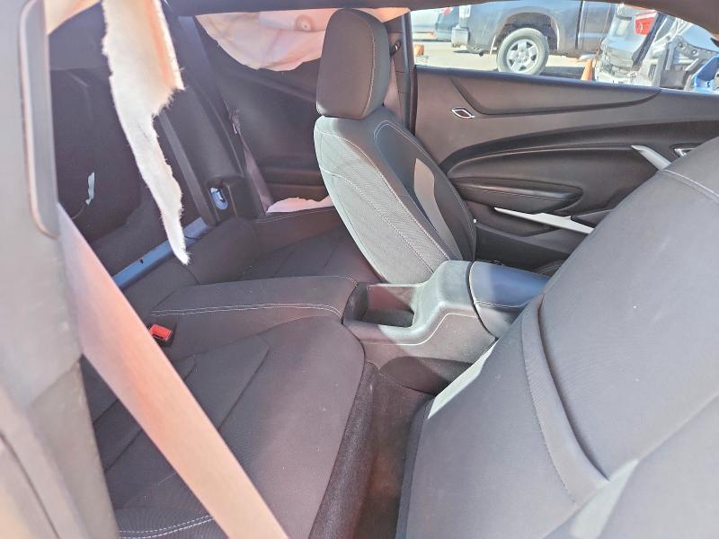 60273636 :رقم المزاد ، 1G1FF1R74H0156013 vin ، 2017 Chevrolet Camaro مزاد بيع