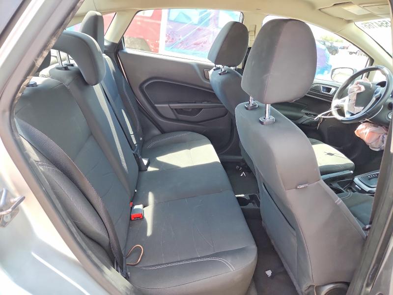 61554166 :رقم المزاد ، 3FADP4BJ5FM214391 vin ، 2015 Ford Fiesta مزاد بيع