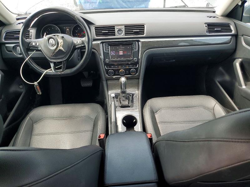62590856 :رقم المزاد ، 1VWBT7A37HC073987 vin ، 2017 Volkswagen Passat مزاد بيع
