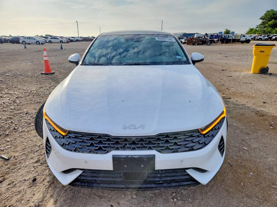 60957146 :رقم المزاد ، 5XXG34J25NG106799 vin ، 2022 Kia K5 مزاد بيع