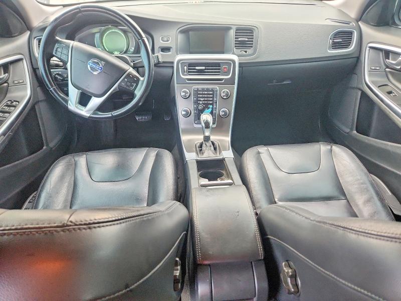 2015 Volvo V60 მანქანა იყიდება აუქციონზე, vin: YV126MEB2F1199574, აუქციონის ნომერი: 61361706