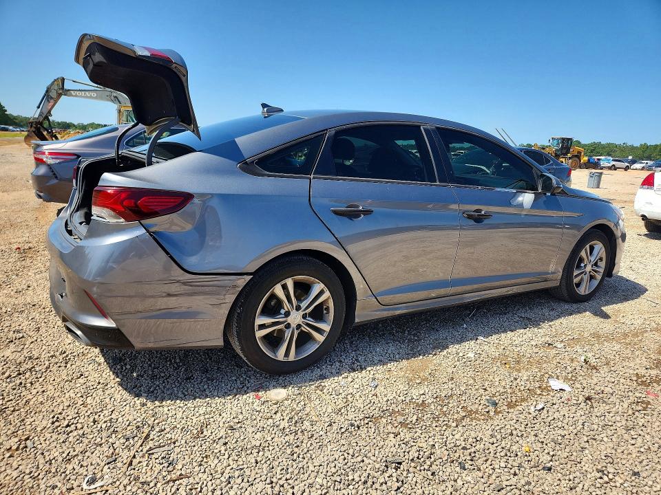 60981306 :رقم المزاد ، 5NPE34AF7JH685027 vin ، 2018 Hyundai Sonata مزاد بيع