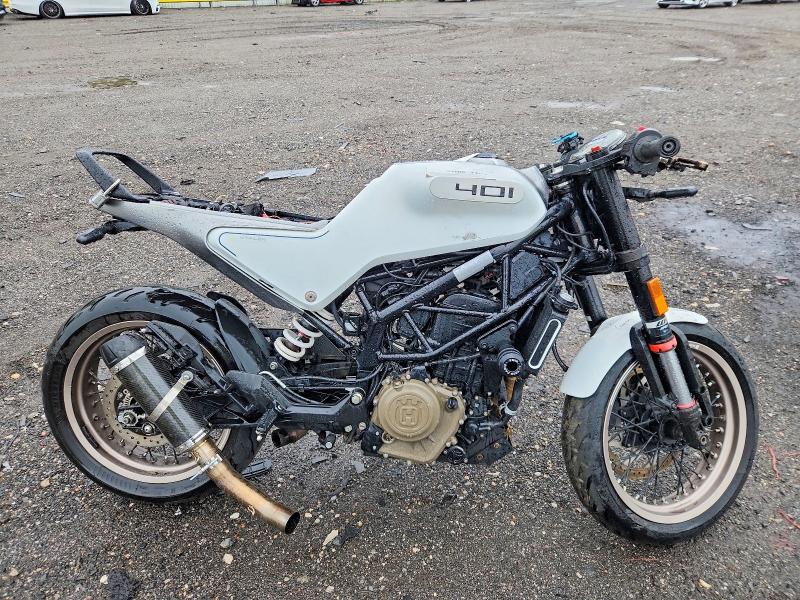 Продаж на аукціоні авто 2022 Husqvarna Vitpilen 401/svartpilen 401, vin: MD2JUJ403NC203490, номер лоту: 56040676