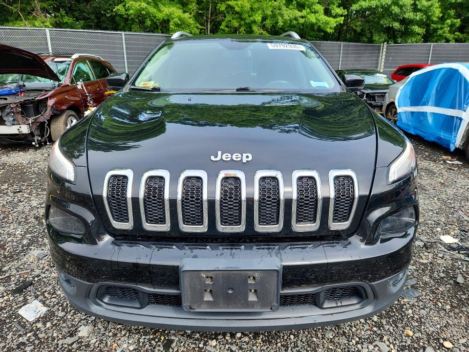 59792936 :رقم المزاد ، 1C4PJMCSXHW663956 vin ، 2017 Jeep Cherokee مزاد بيع