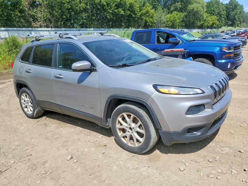 62281496 :رقم المزاد ، 1C4PJLCB4GW374225 vin ، 2016 Jeep Cherokee مزاد بيع