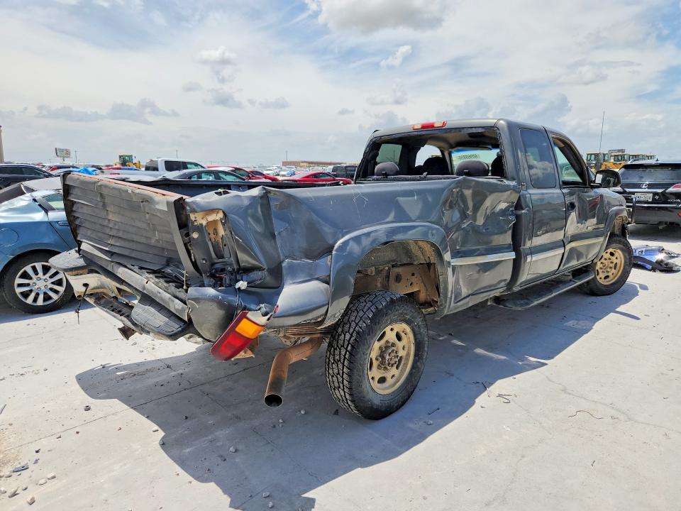 60968856 :رقم المزاد ، 1GTHC29U51E330958 vin ، 2001 Gmc Sierra مزاد بيع