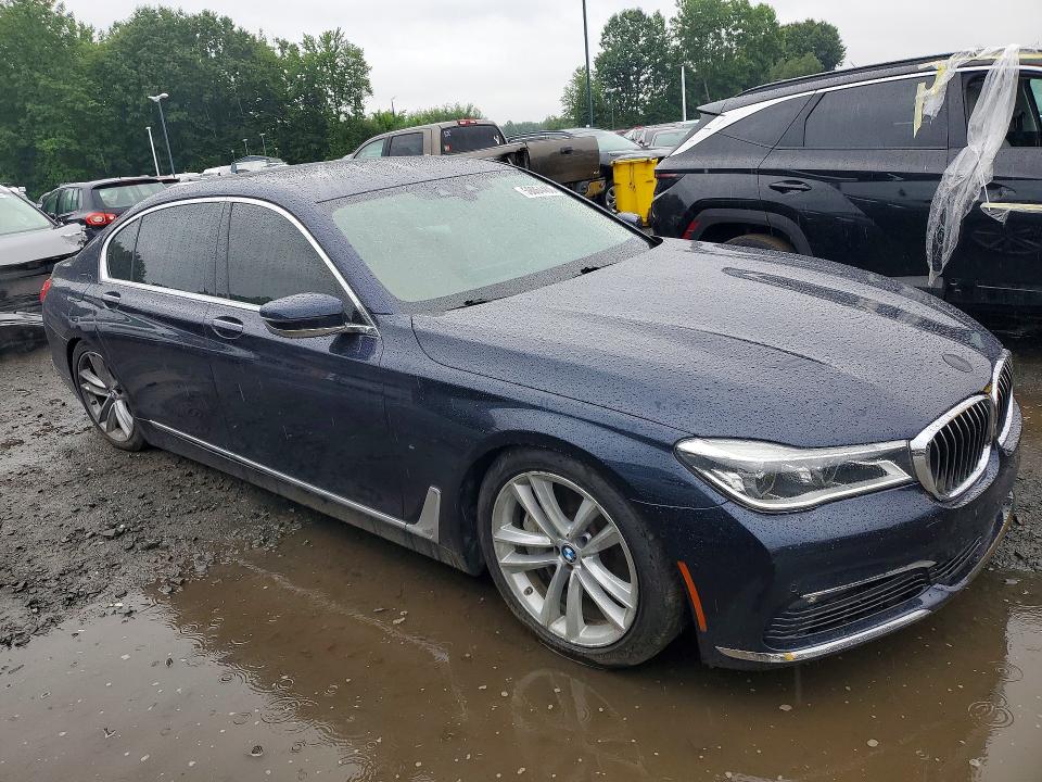 59064406 :رقم المزاد ، WBA7F2C58JG423821 vin ، 2018 Bmw 750 مزاد بيع
