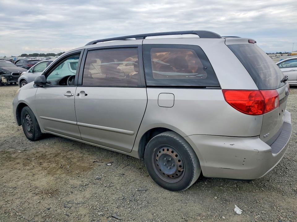 60900576 :رقم المزاد ، 5TDKK4CCXAS316553 vin ، 2010 Toyota Sienna مزاد بيع