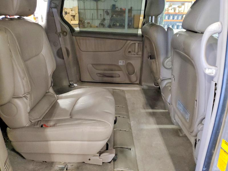 61316436 :رقم المزاد ، 5TDZA22C04S094973 vin ، 2004 Toyota Sienna مزاد بيع