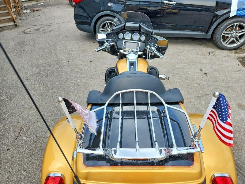 60593616 :رقم المزاد ، 1HD1MAD1XHB854395 vin ، 2017 Harley-davidson Flhtcutg مزاد بيع