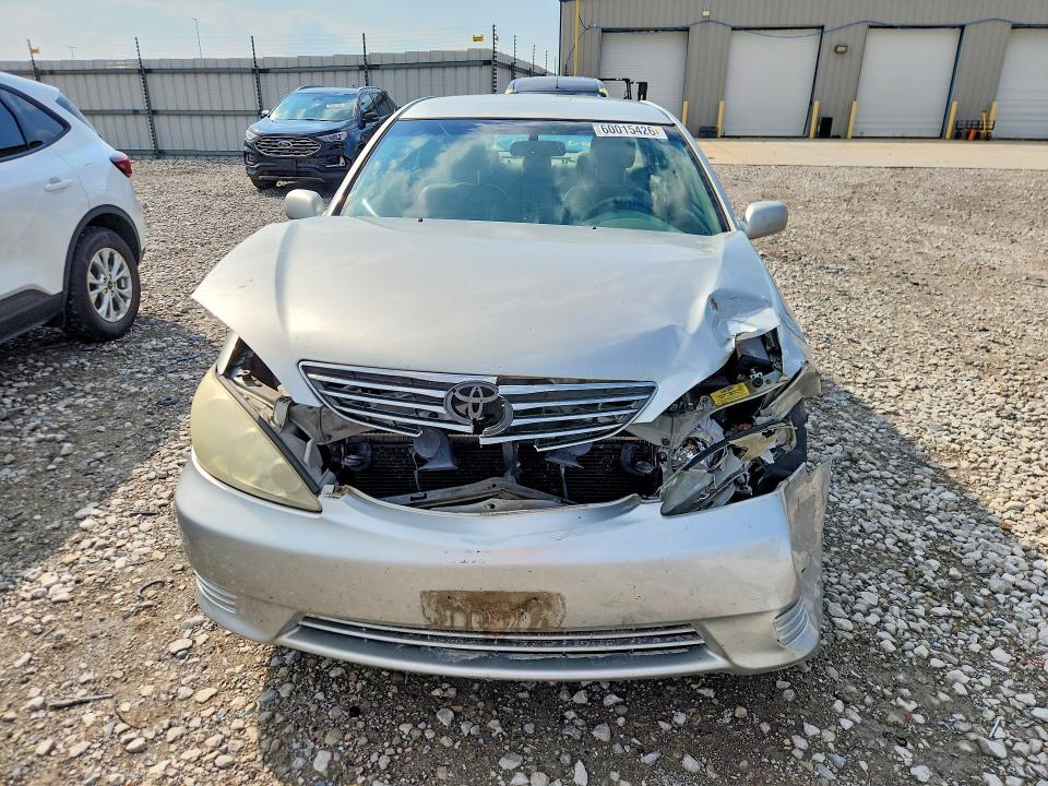 2006 Toyota Camry მანქანა იყიდება აუქციონზე, vin: 4T1BE32K26U156449, აუქციონის ნომერი: 60015426