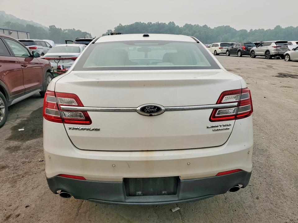 Продажа на аукционе авто 2015 Ford Taurus, vin: 1FAHP2F84FG174568, номер лота: 61310216
