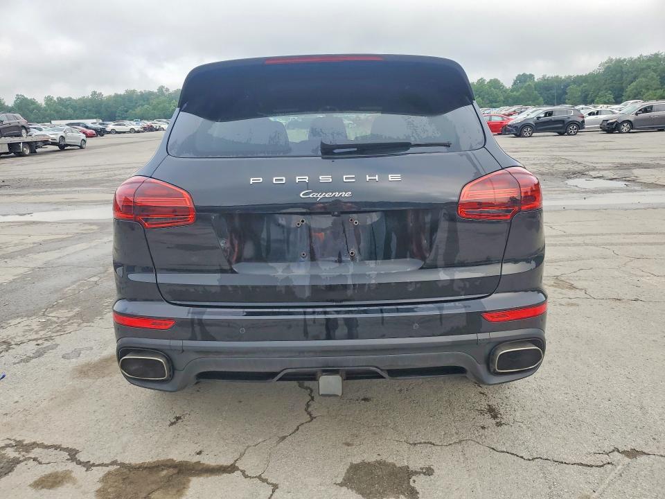 59218656 :رقم المزاد ، WP1AF2A24GKA40920 vin ، 2016 Porsche Cayenne مزاد بيع