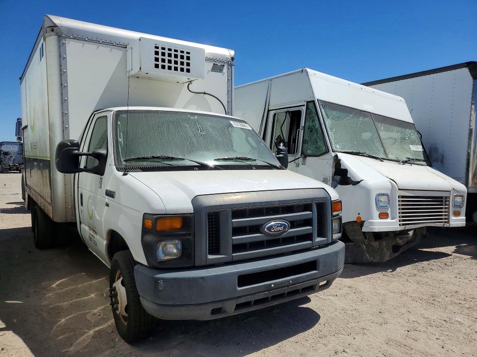 56681726 :رقم المزاد ، 1FDWE4FL6EDA55858 vin ، 2014 Ford Econoline مزاد بيع