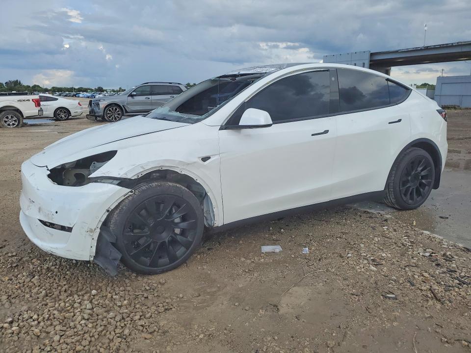 Продажа на аукционе авто 2021 Tesla Model Y, vin: 5YJYGAEE8MF284221, номер лота: 63318256