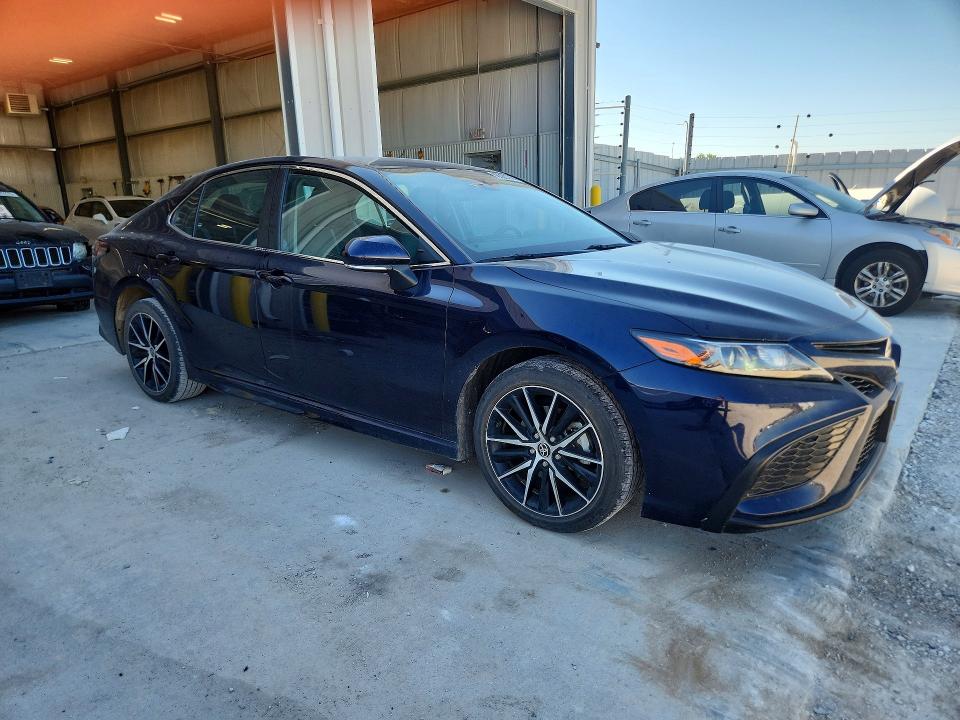Продаж на аукціоні авто 2022 Toyota Camry, vin: 4T1G11AK6NU075735, номер лоту: 60322776