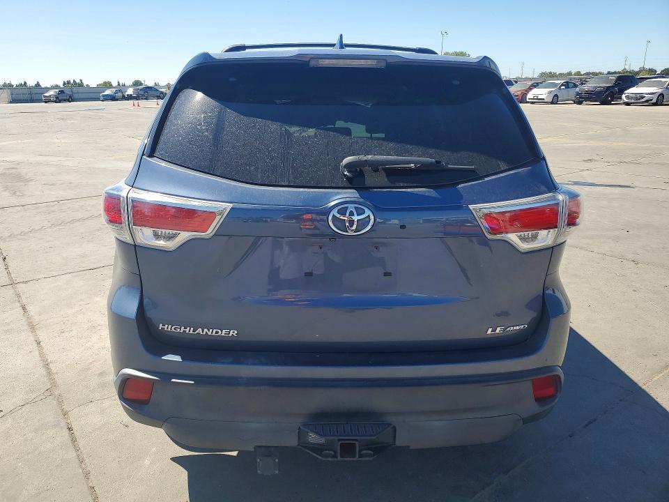 2015 Toyota Highlander მანქანა იყიდება აუქციონზე, vin: 5TDBKRFH8FS174974, აუქციონის ნომერი: 63016806