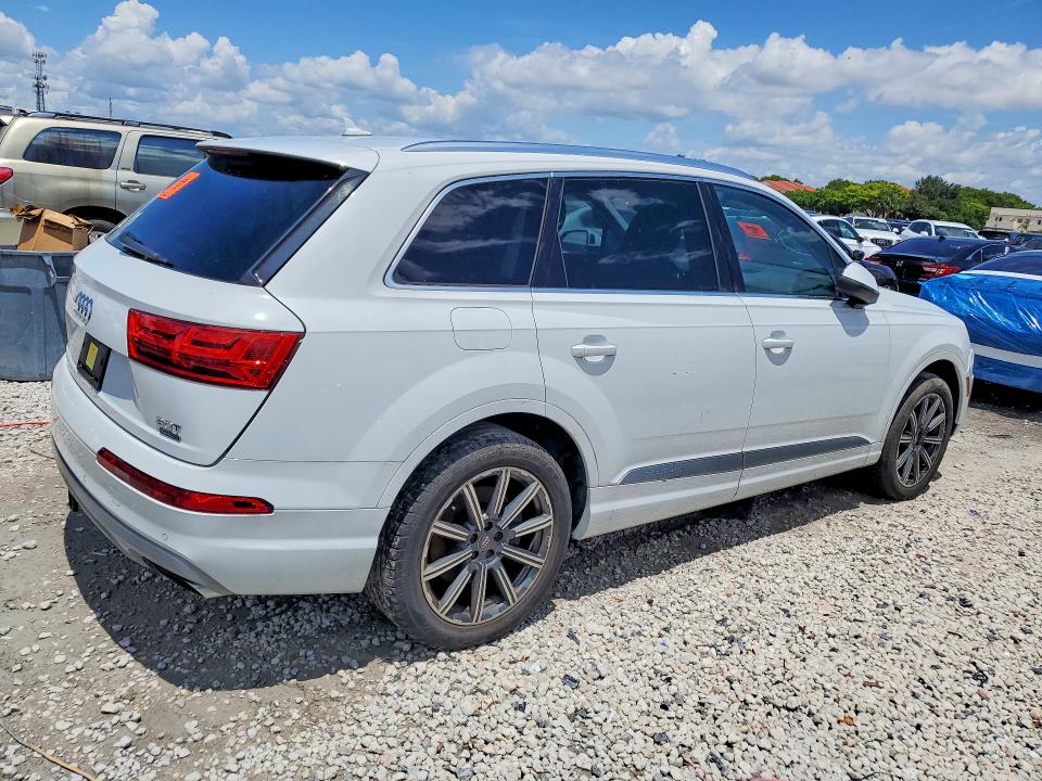 Aukcja sprzedaży 2017 Audi Q7, vin: WA1LAAF79HD003482, numer aukcji: 63012456