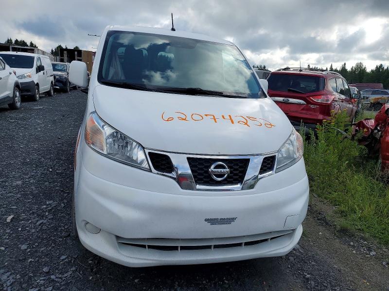 62074256 :رقم المزاد ، 3N6CM0KN6FK701781 vin ، 2015 Nissan Nv200 مزاد بيع