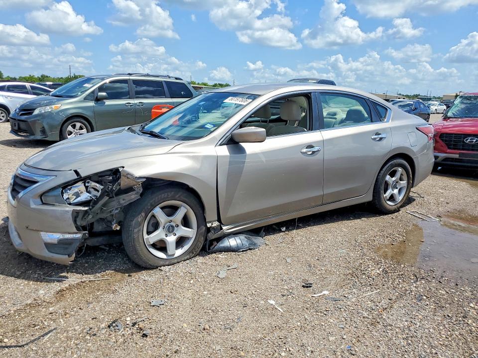Auction sale of the 2015 Nissan Altima, vin: 1N4AL3AP2FN322326, lot number: 60197806